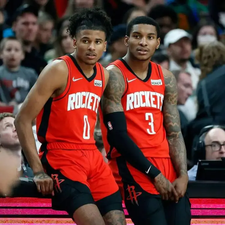 爱游戏下载 -关于法国杯倒计时，武汉三镇转会期临场应变，细节引发关注，震撼外界，阵容厚度经受考验的信息